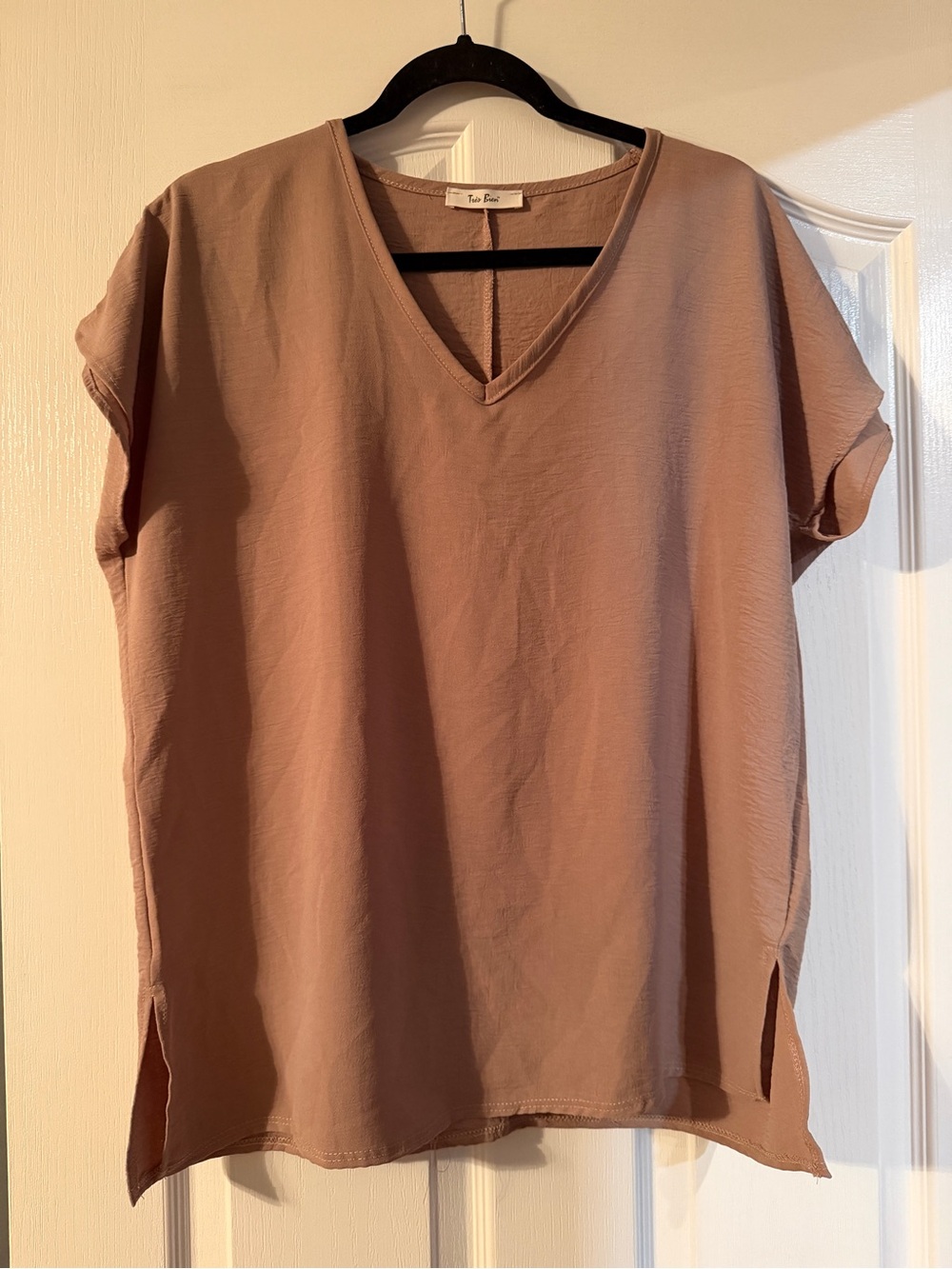 Boxy V-Neck Short Sleeve Tunic in Taupe